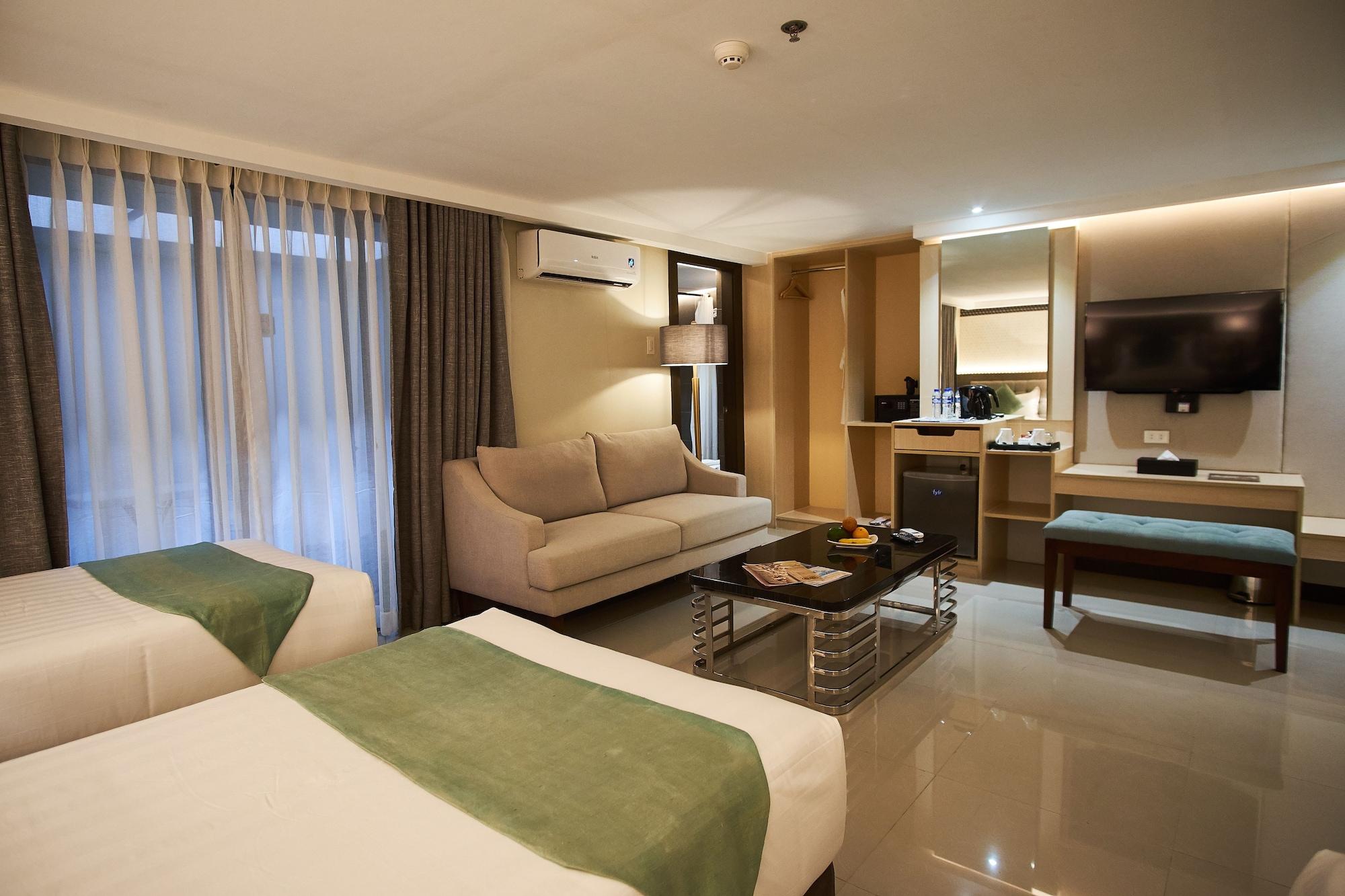 J7 Hotel Iloilo City Exteriér fotografie