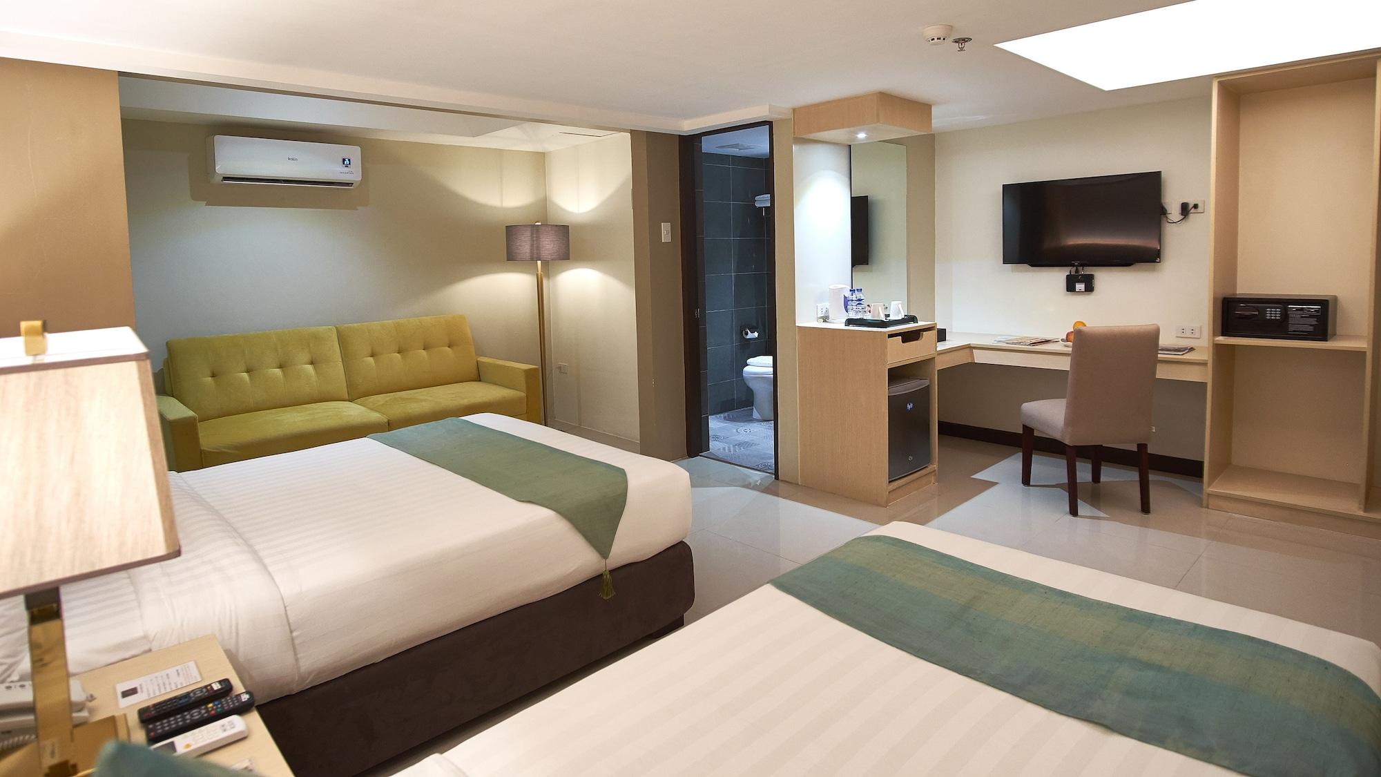 J7 Hotel Iloilo City Exteriér fotografie