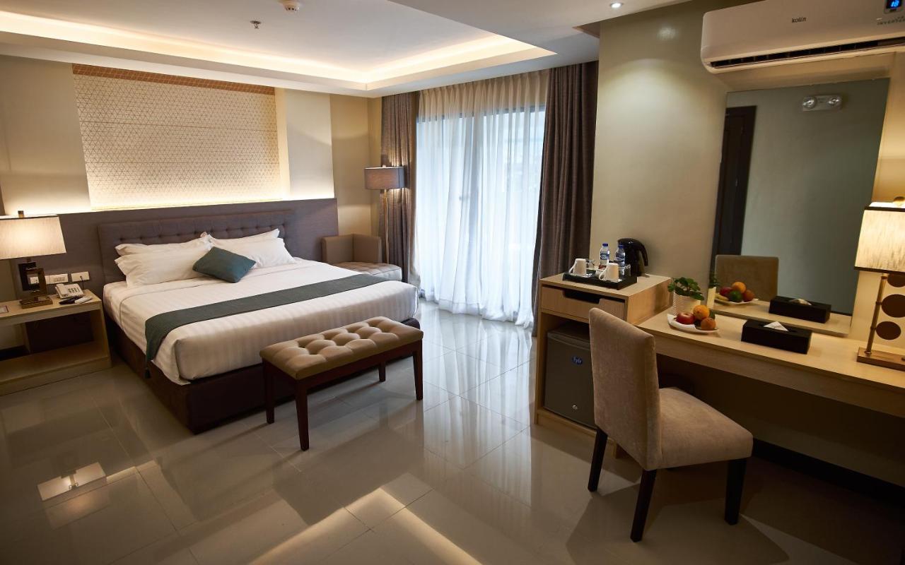 J7 Hotel Iloilo City Exteriér fotografie